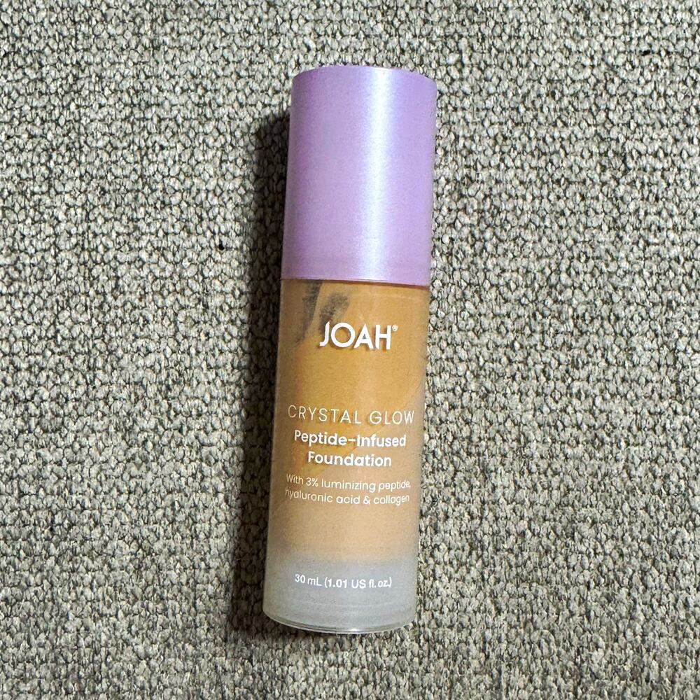 JOAH Crystal Glow Peptide-Infused Liquid Foundation Light LN040 30 mL